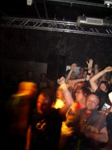 Shikari (© Marcel van Schooten)